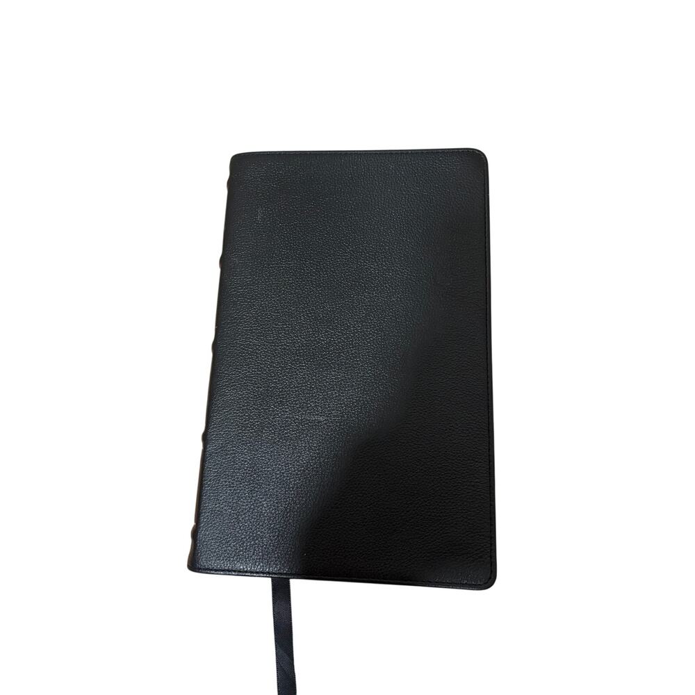 NKJV Holy Bible Deluxe Thinline Reference – Black - Picture 2 of 4